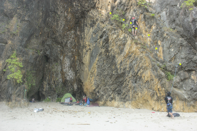 BLOK B Barat